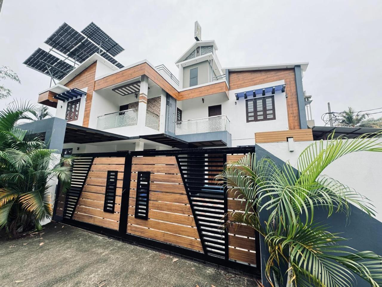 Venice Rosedale Alappuzha Bagian luar foto