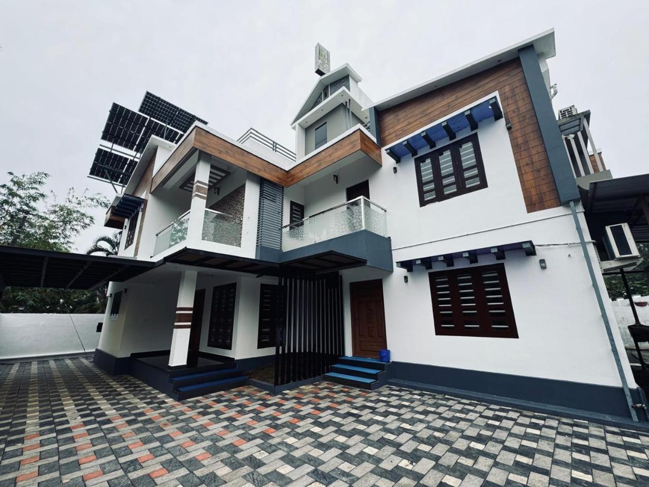 Venice Rosedale Alappuzha Bagian luar foto